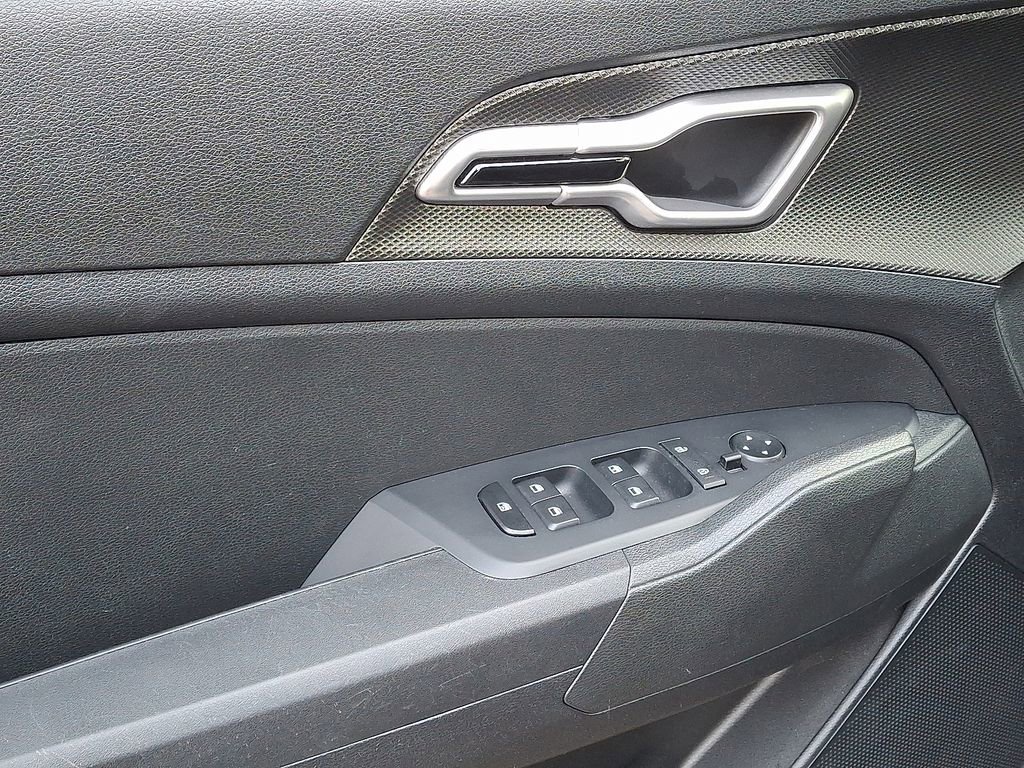 Used 2023 Kia Sportage LX image 12