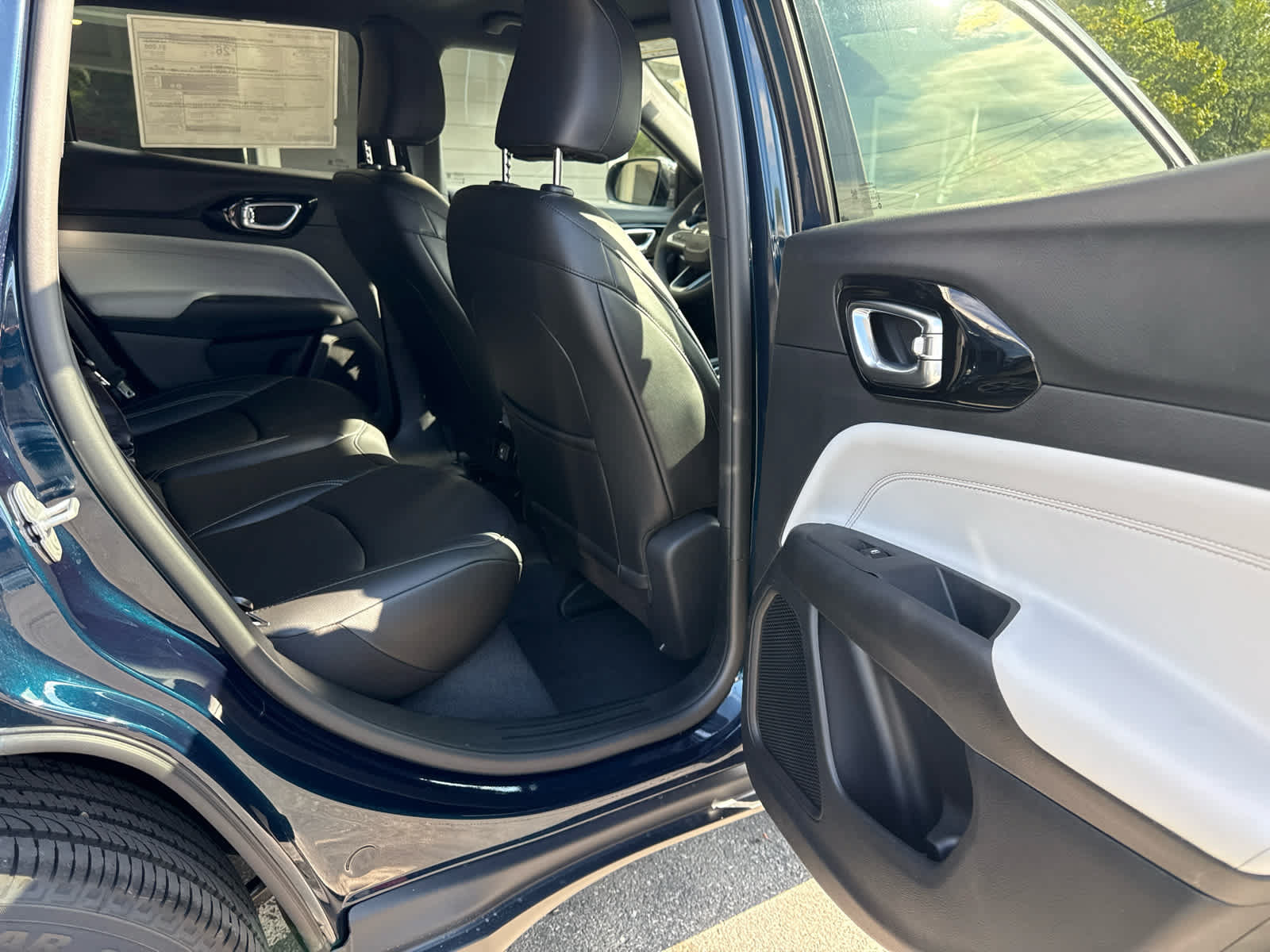 New 2026 Jeep Compass Limited AWD/4WD image 18