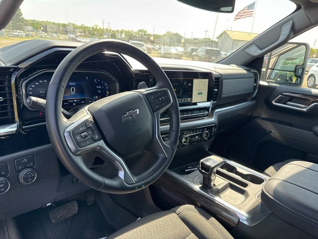 Used 2025 Chevrolet Silverado 1500 RST w/ Protection Package AWD/4WD image 24