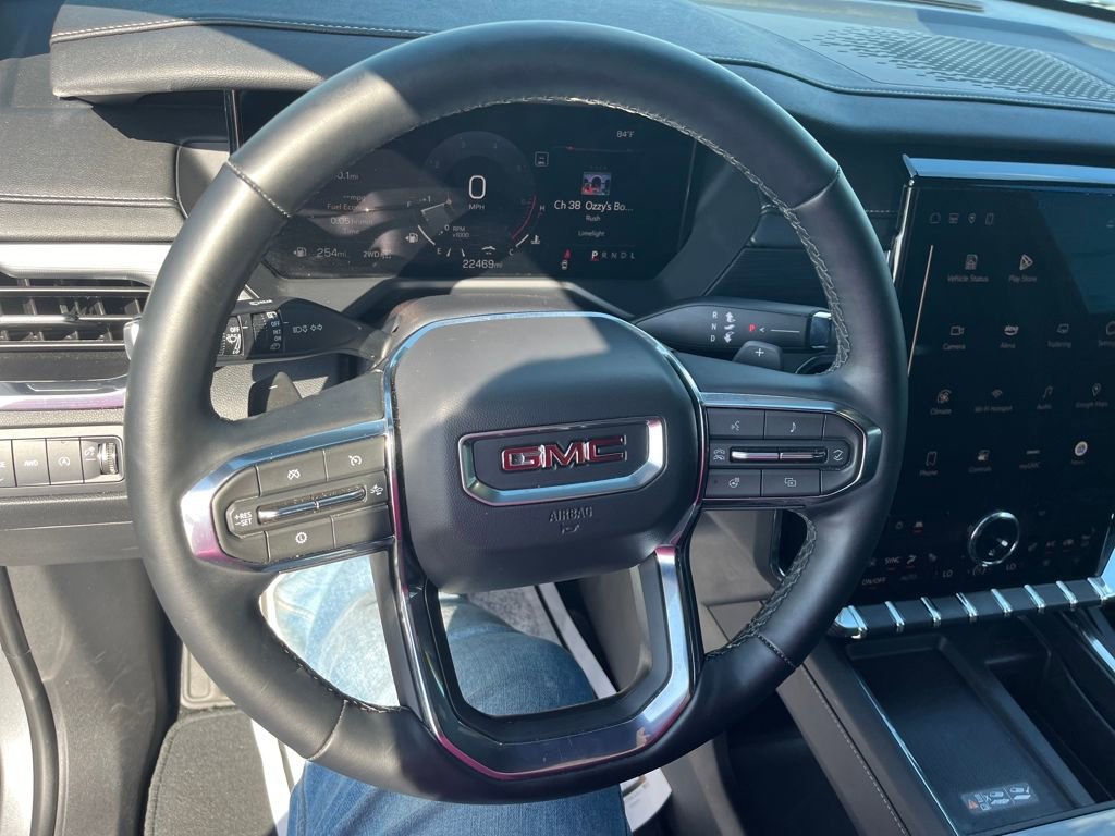 Used 2025 GMC Acadia Elevation image 10