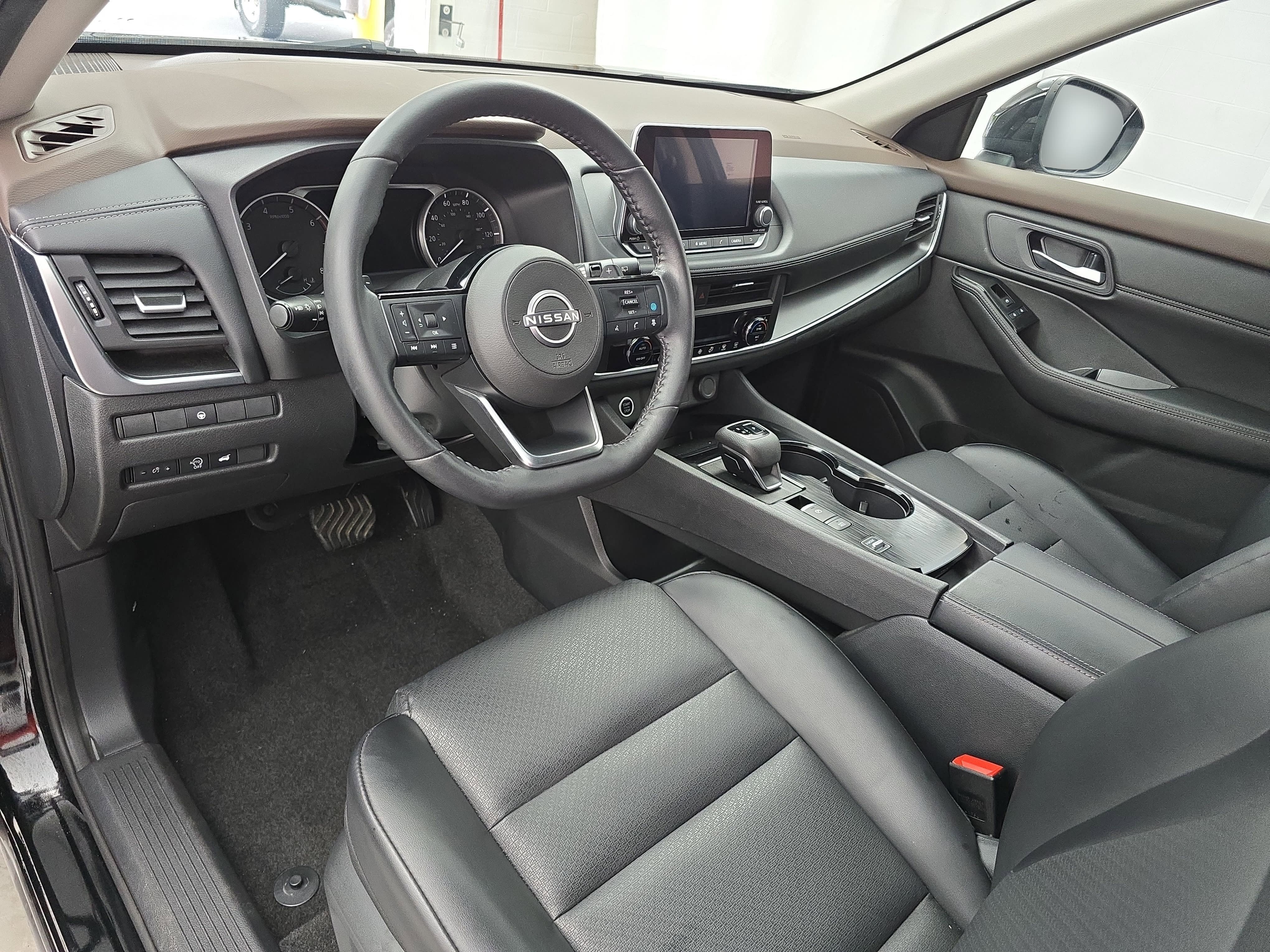 Certified 2023 Nissan Rogue SV w/ SV Premium B Package FWD image 16