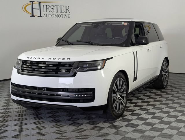 Used 2023 Land Rover Range Rover SE AWD/4WD image 4