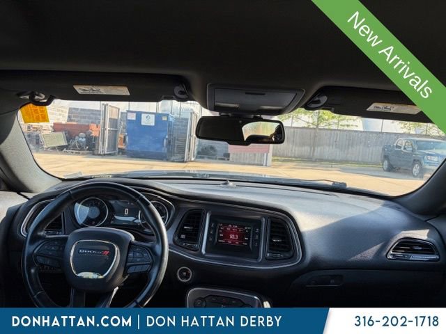 Used 2016 Dodge Challenger R/T RWD image 5