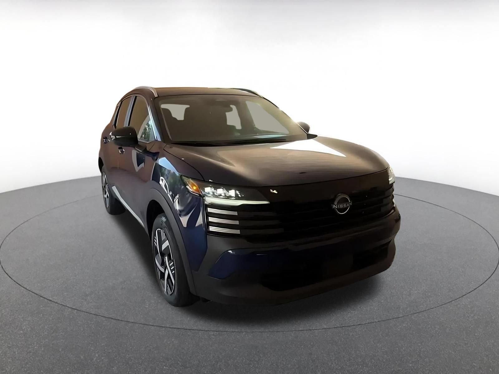 Used 2026 Nissan Kicks SV w/ Cold Weather Package FWD image 3