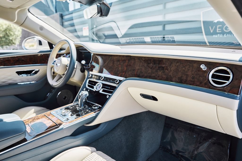 Used 2022 Bentley Flying Spur W12 AWD/4WD image 41