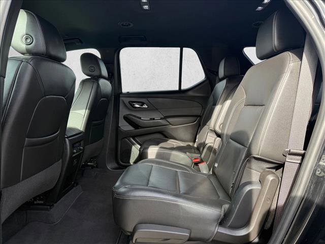 Used 2022 Chevrolet Traverse LT image 17