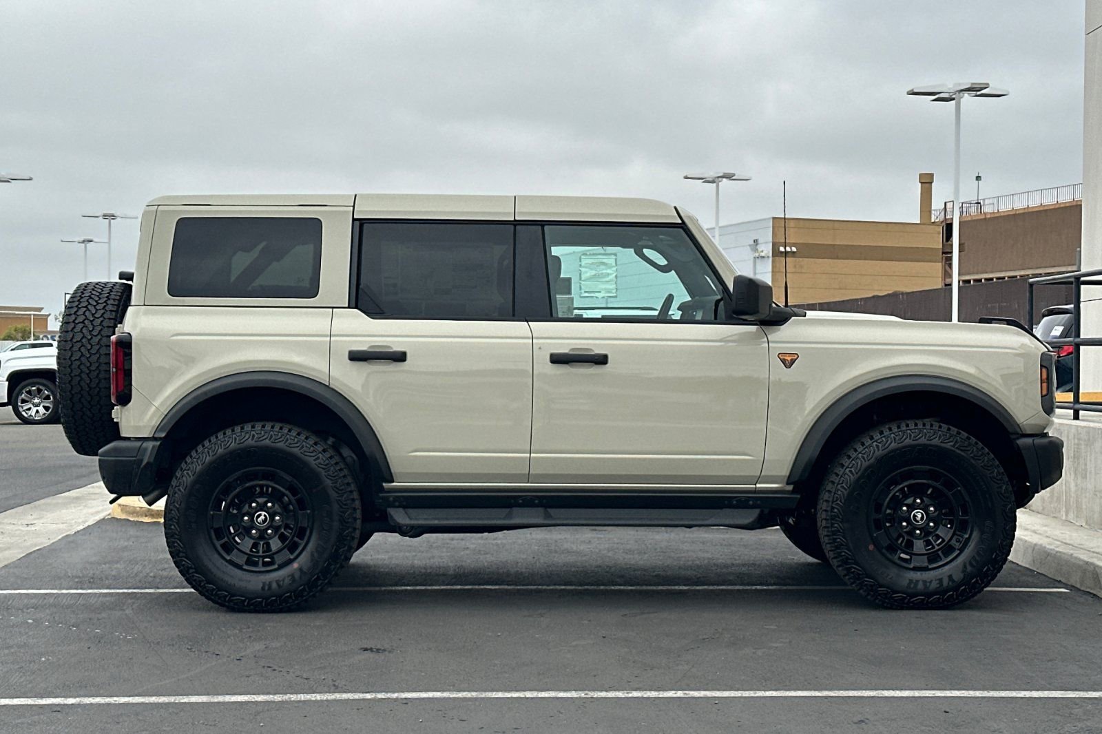 New 2026 Ford Bronco Badlands image 2