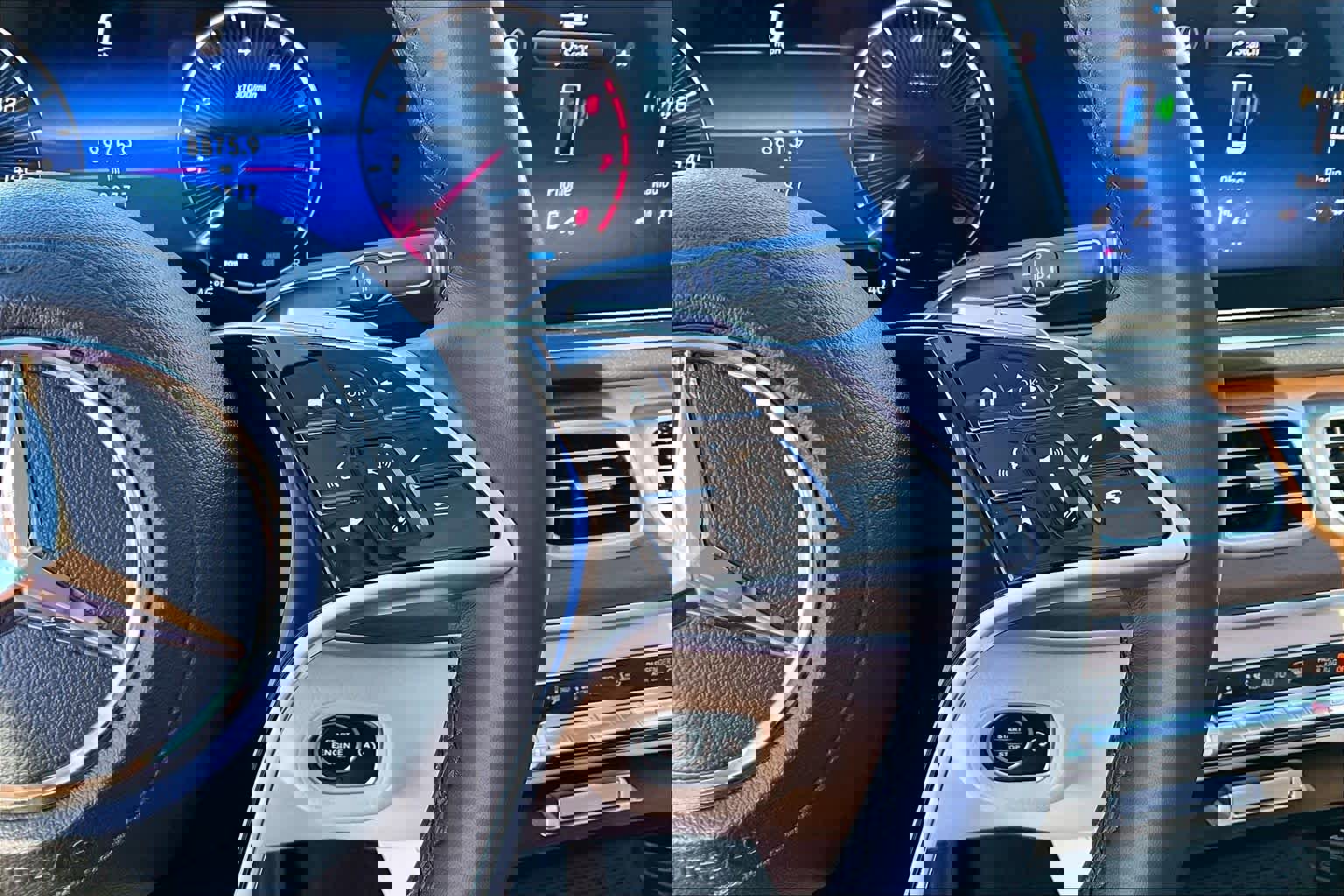 Used 2024 Mercedes-Benz GLE 450 4MATIC image 48