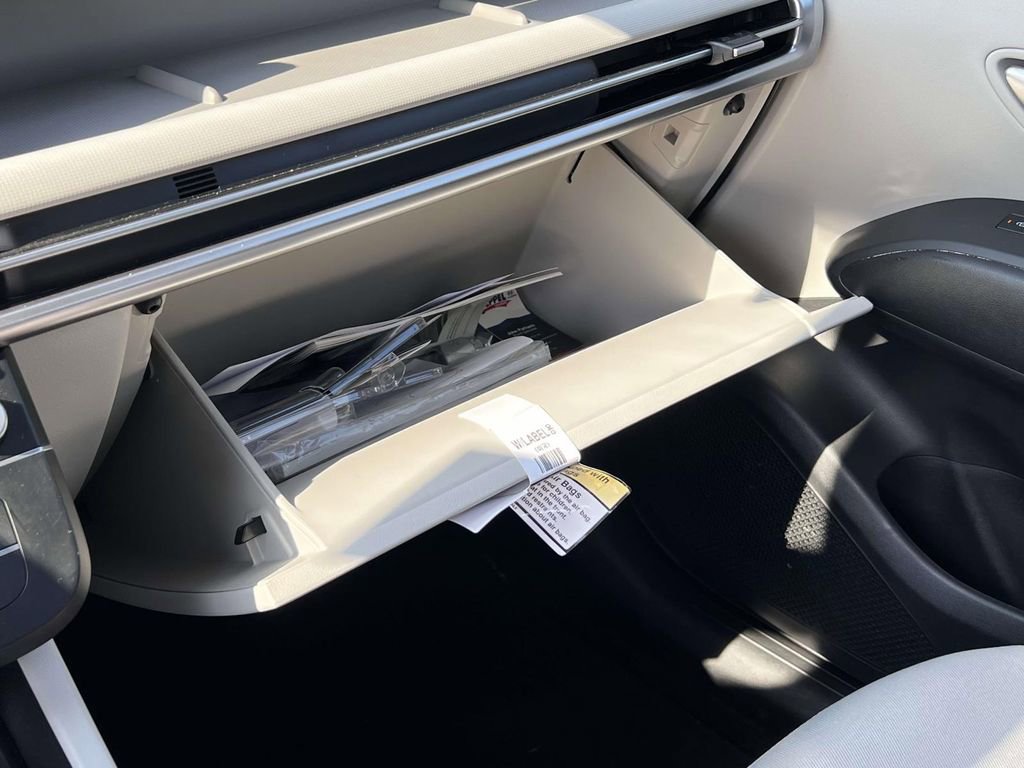 Certified 2025 Hyundai Tucson SE image 41