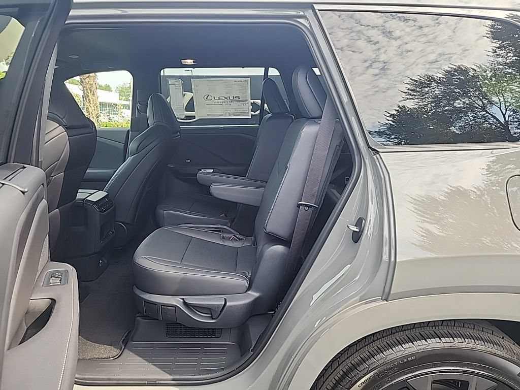 New 2026 Lexus TX 500h AWD image 5