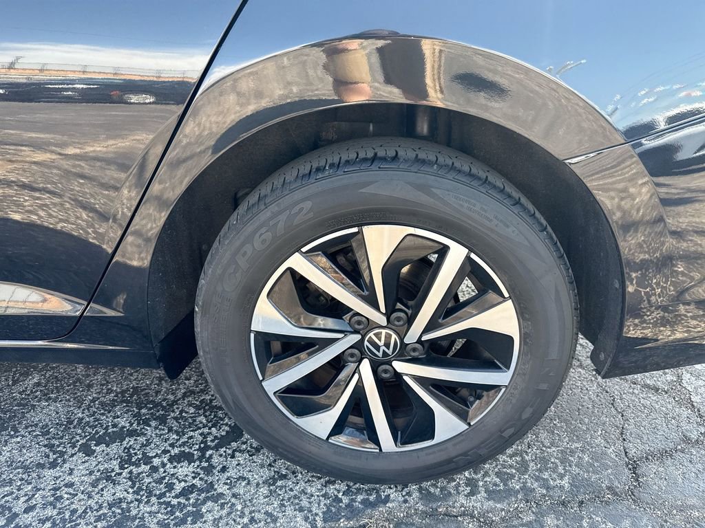 Used 2024 Volkswagen Jetta S image 32