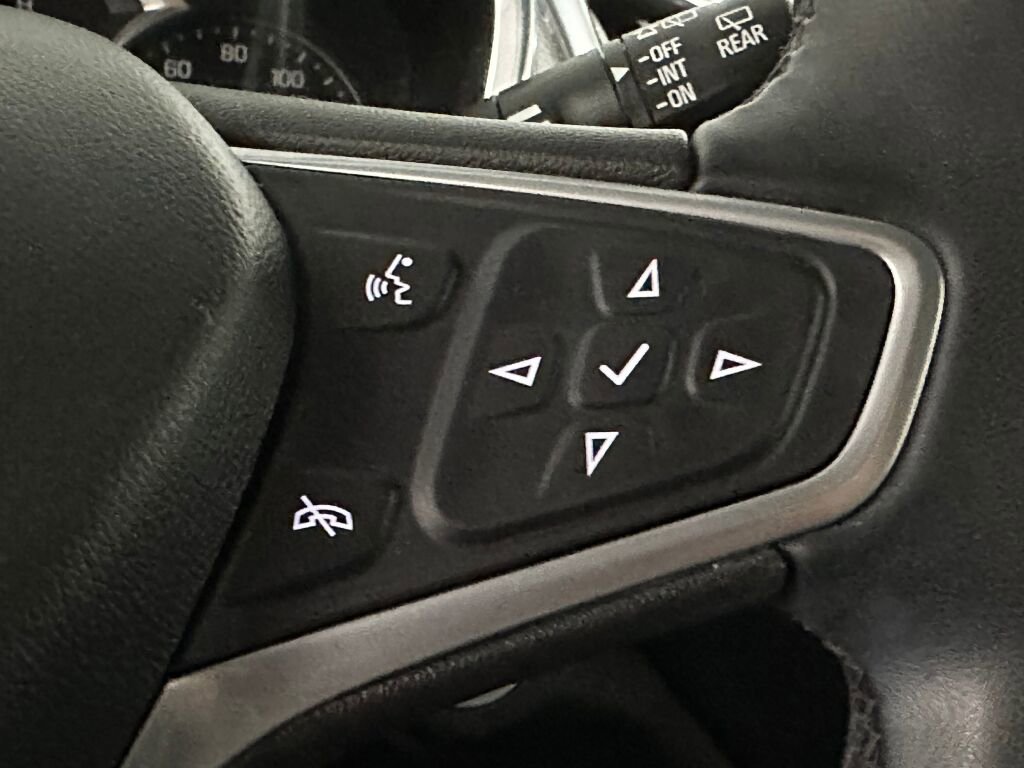 Used 2023 Chevrolet Equinox LT image 16