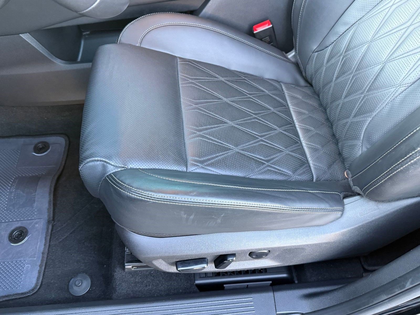 Certified 2024 Nissan Rogue Platinum image 12