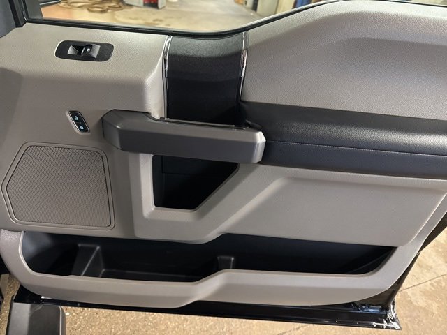 Used 2018 Ford F250 XLT w/ XLT Value Package image 26