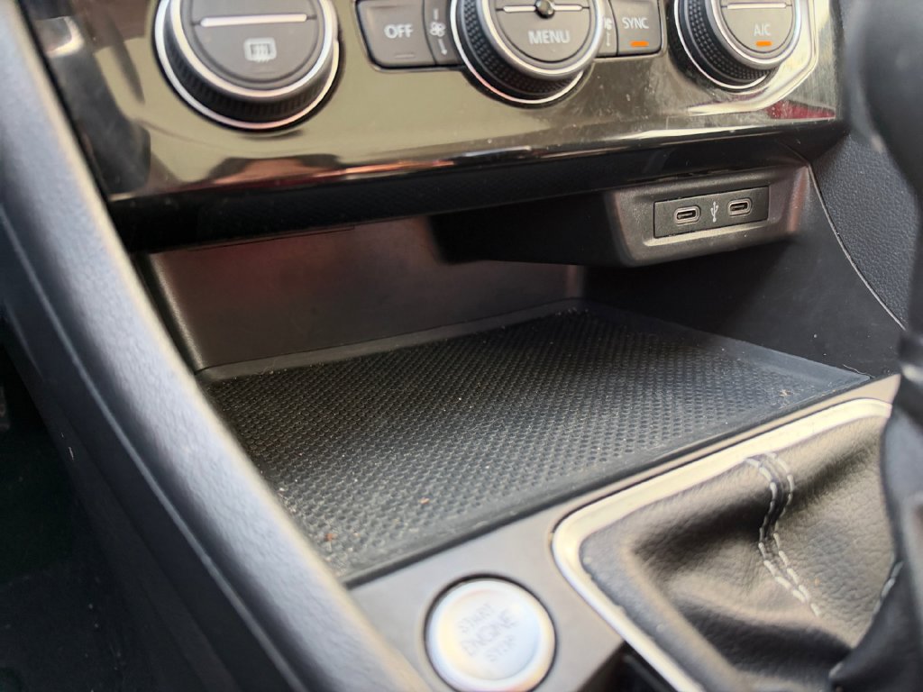 Used 2023 Volkswagen Jetta SE FWD image 25