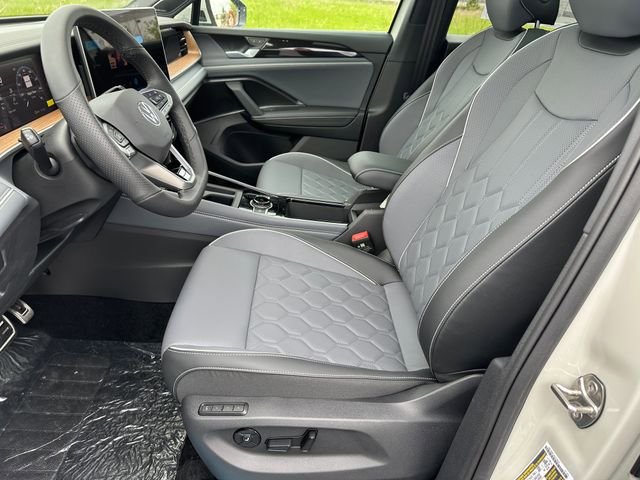New 2026 Volkswagen Tiguan SEL R-Line AWD/4WD image 22
