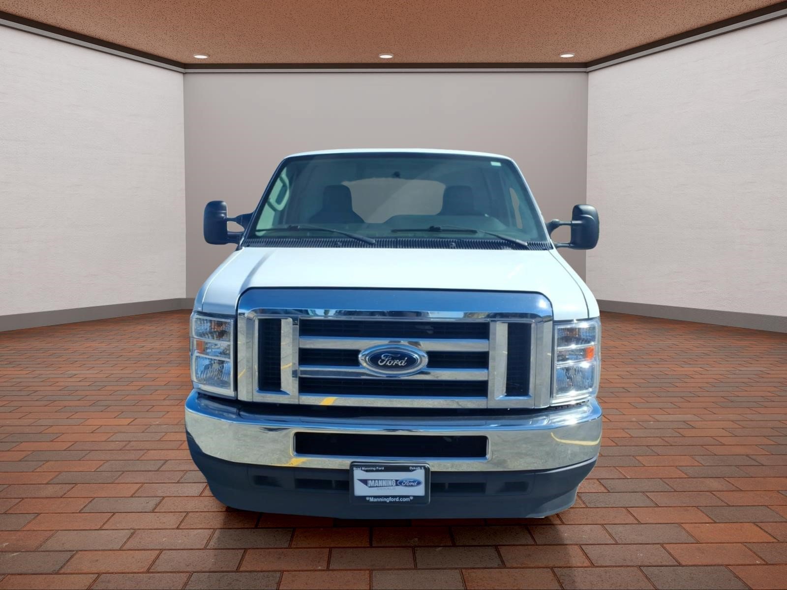 Used 2022 Ford E-350 and Econoline 350 Super Duty w/ Power Windows & Locks Group RWD image 3