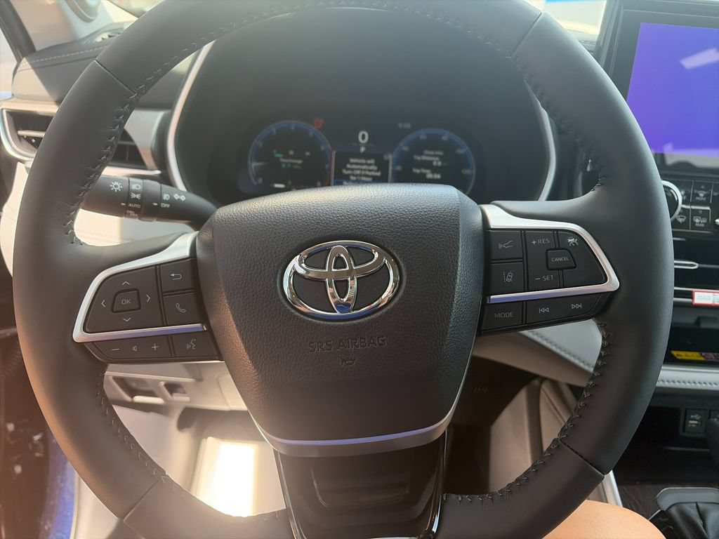 New 2026 Toyota Highlander Limited AWD/4WD image 27