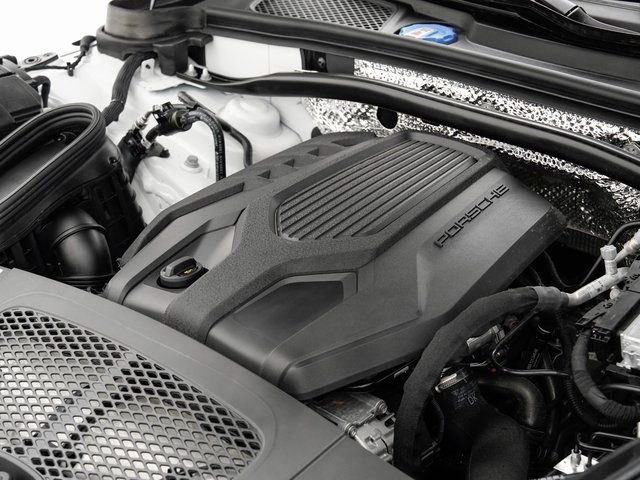 Certified 2025 Porsche Macan AWD/4WD image 27