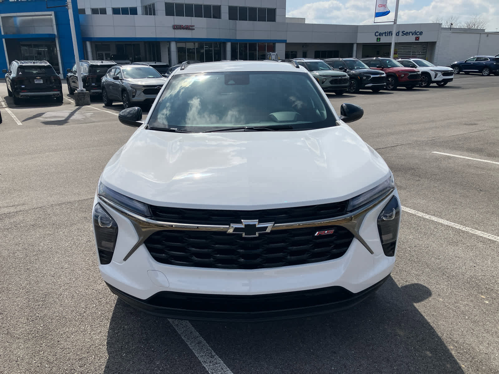 New 2026 Chevrolet Trax RS w/ Driver Confidence Package image 2