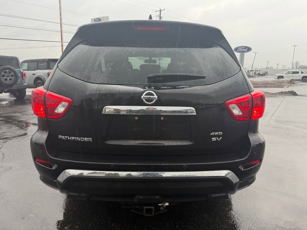 Used 2019 Nissan Pathfinder SV image 4