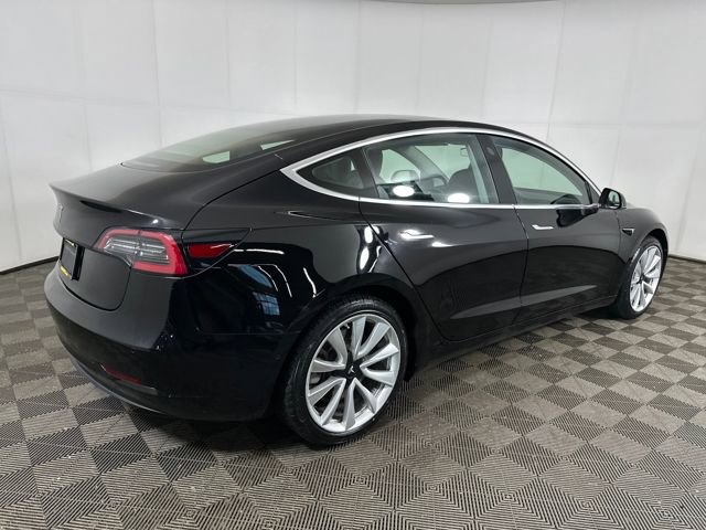 Used 2019 Tesla Model 3 Standard Range Plus image 3