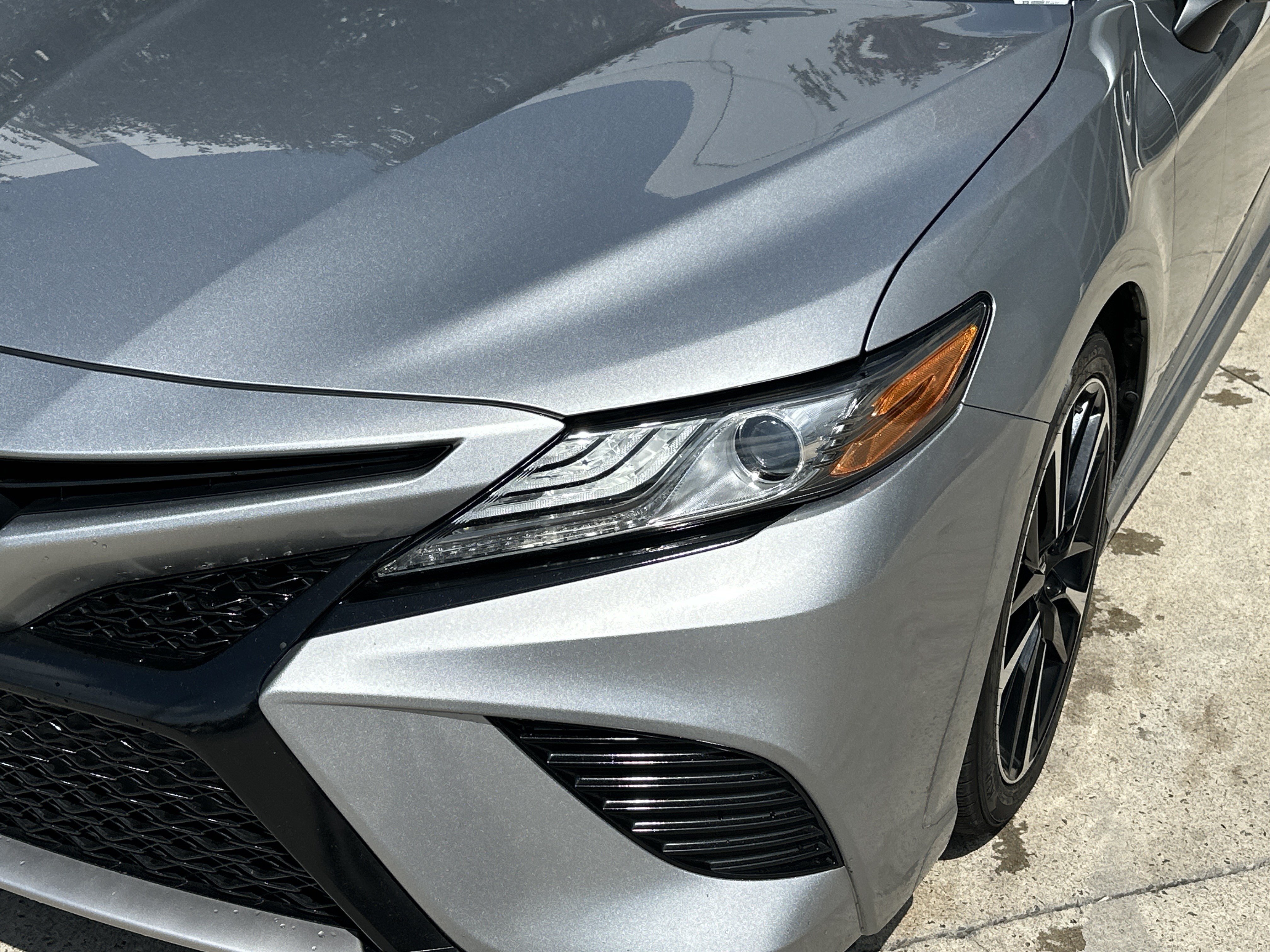 Used 2019 Toyota Camry XSE FWD image 11