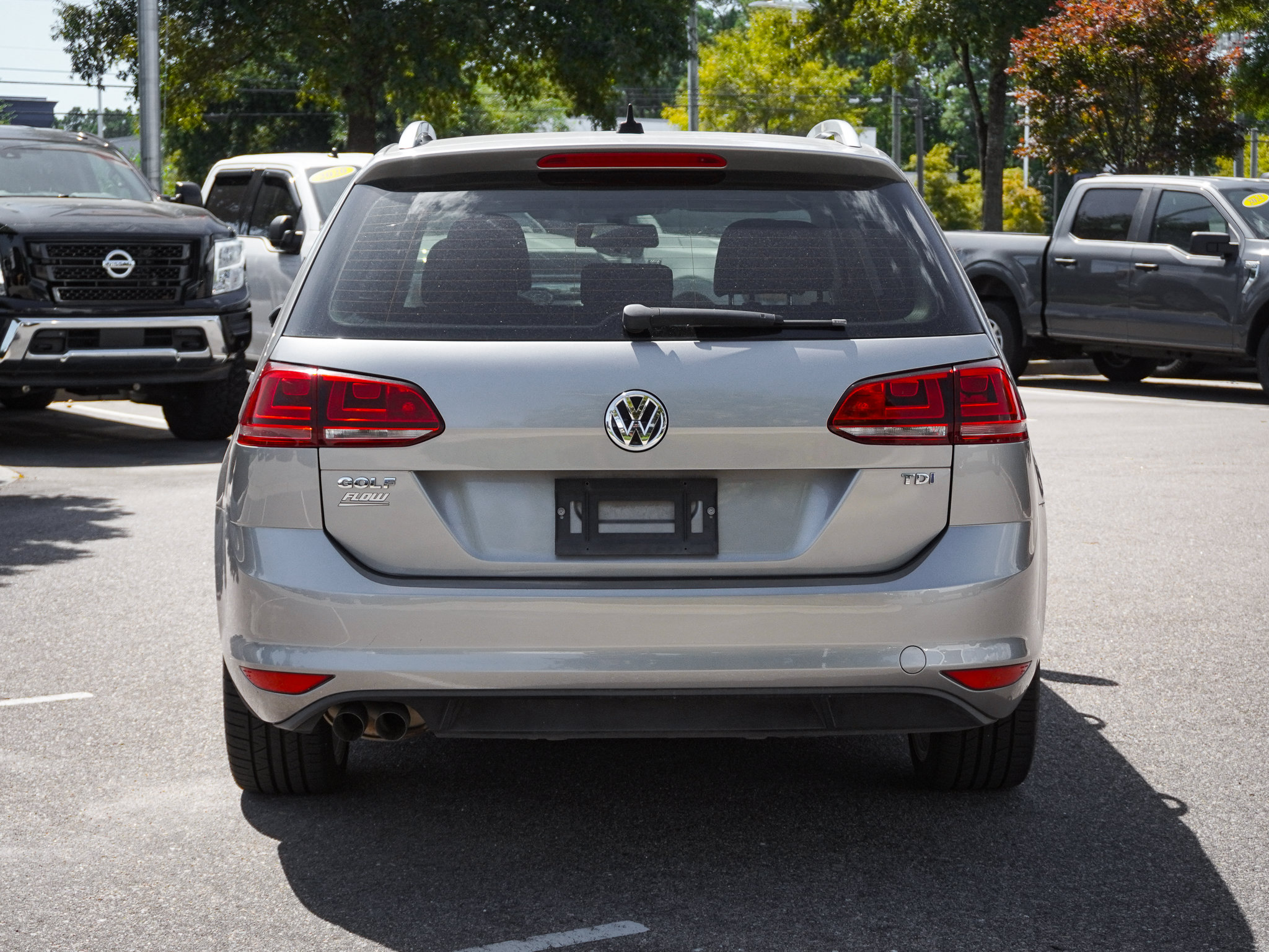 Used 2015 Volkswagen Golf TDI SEL w/ Lighting Package (SEL) FWD image 9