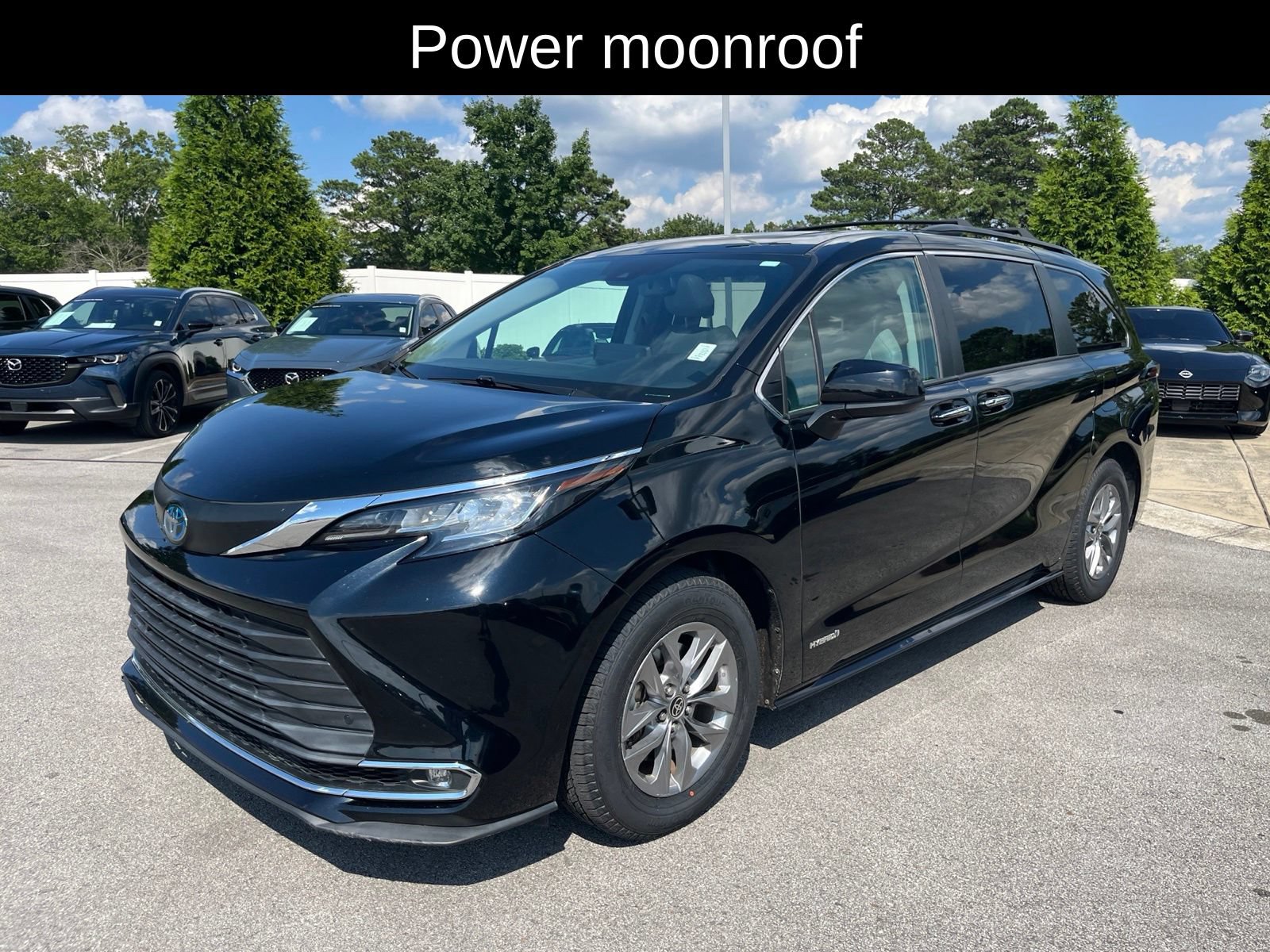 Used 2021 Toyota Sienna XLE FWD image 8