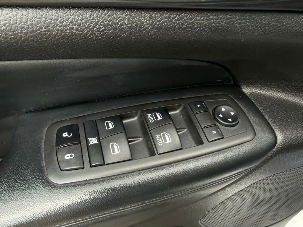 Used 2022 Jeep Grand Cherokee Laredo X image 20