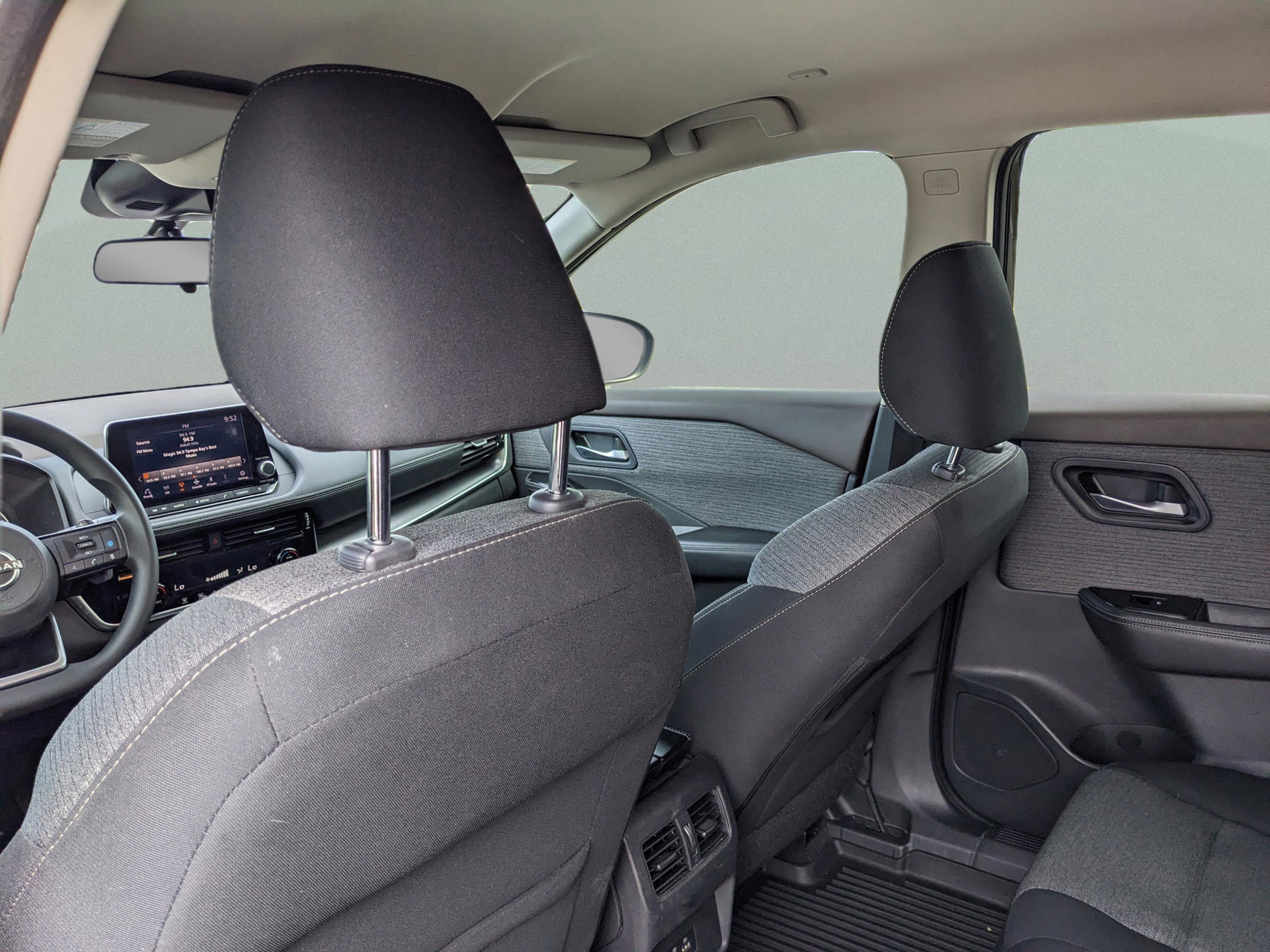 Used 2022 Nissan Rogue SV FWD image 21