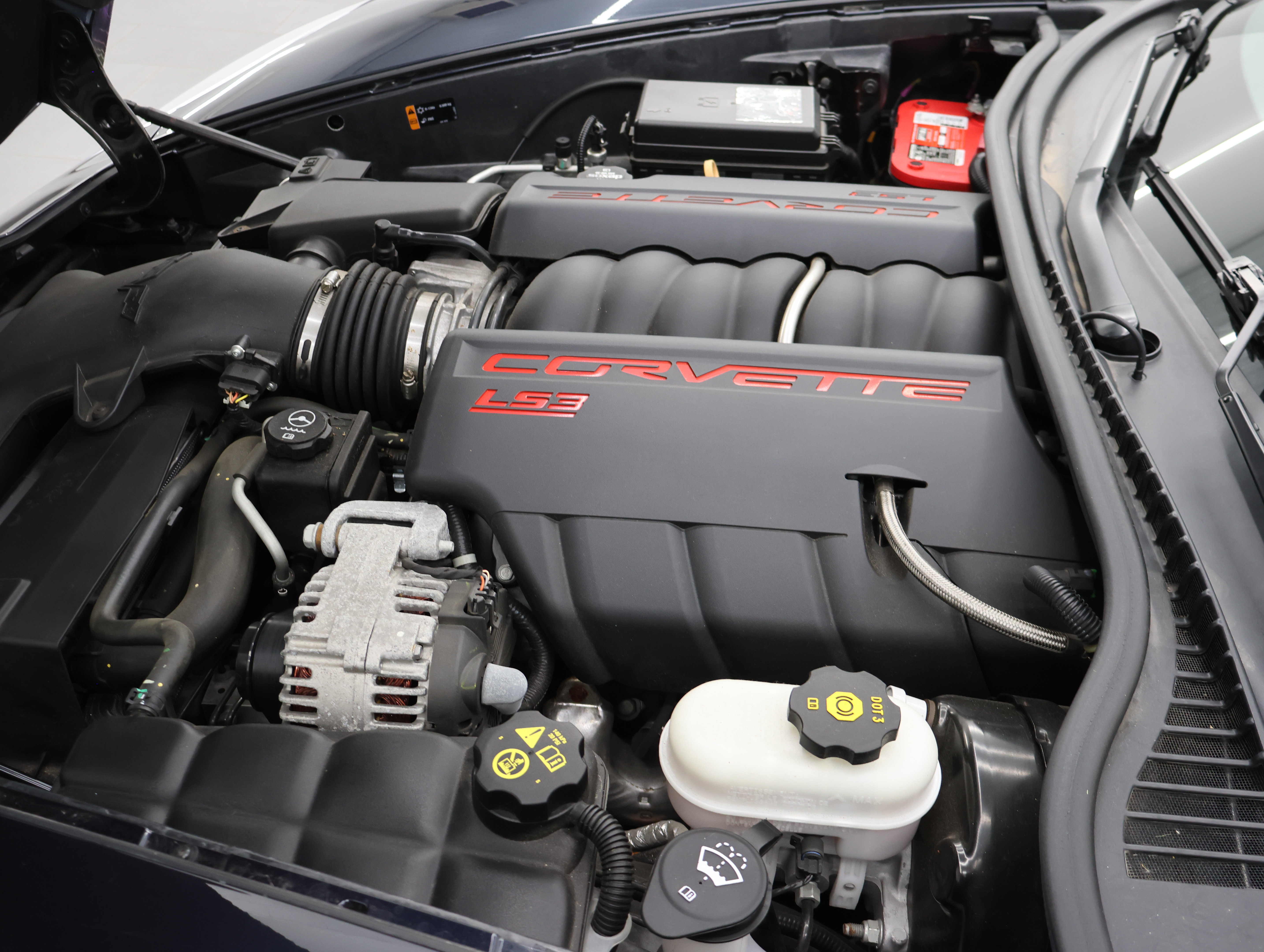 Used 2013 Chevrolet Corvette Grand Sport RWD image 16