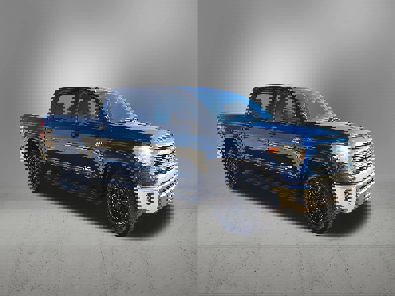 Used 2016 Toyota Tundra SR5 image 8