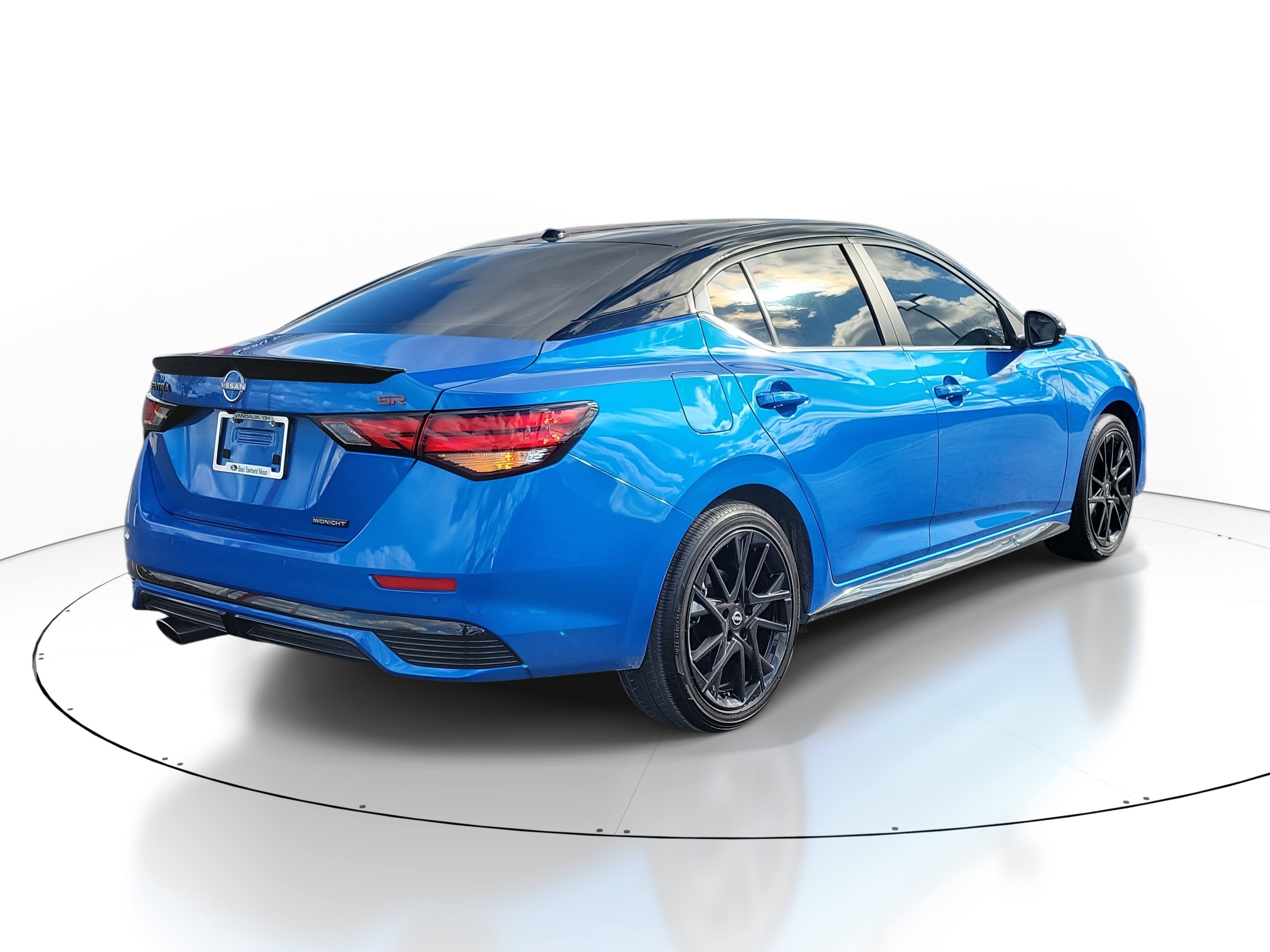 Certified 2025 Nissan Sentra SR w/ Midnight Edition image 4