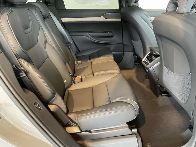 New 2026 Volvo EX90 Plus AWD/4WD image 22