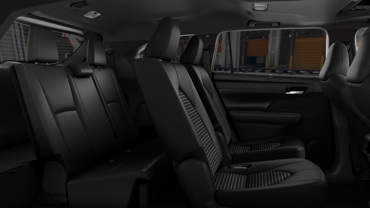 New 2026 Toyota Highlander XSE AWD/4WD image 2
