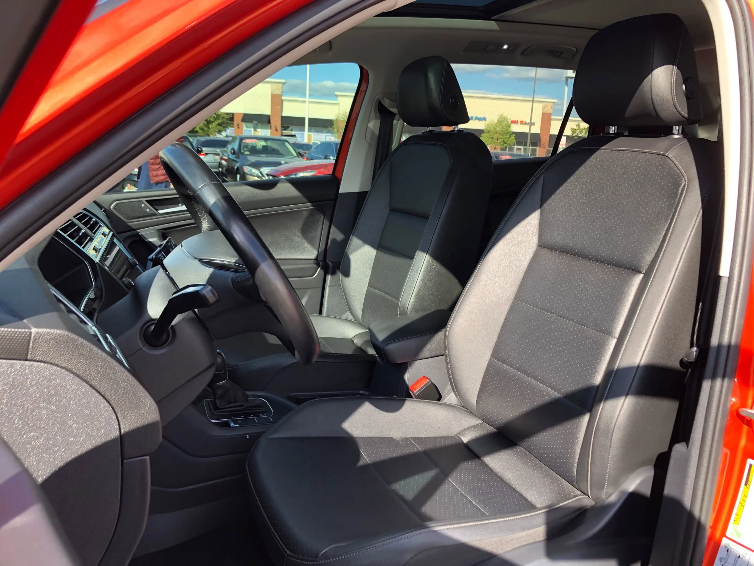 Used 2019 Volkswagen Tiguan SEL image 25