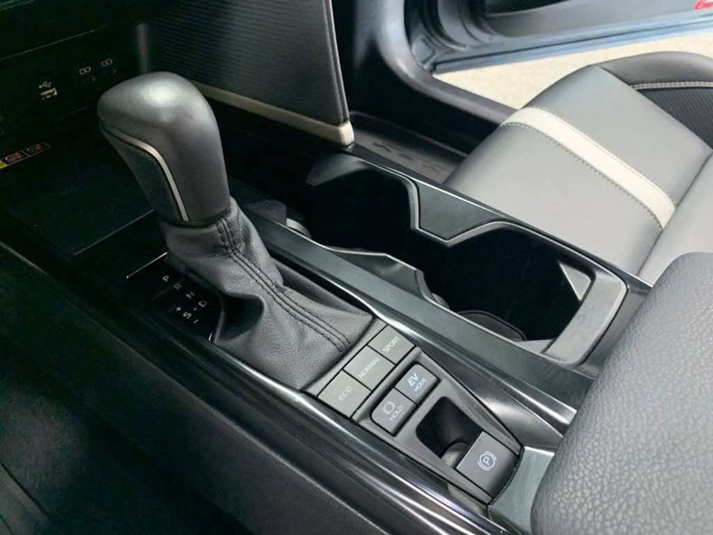 Used 2025 Toyota Camry SE FWD image 22