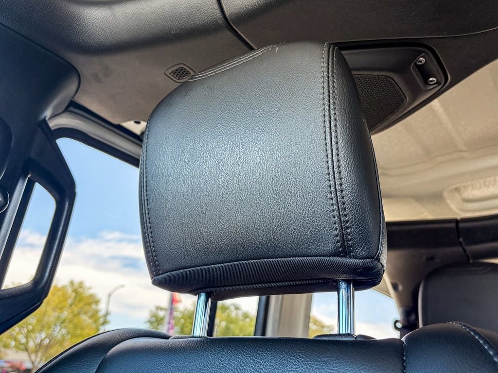 Used 2023 Jeep Wrangler Unlimited Sahara AWD/4WD image 52