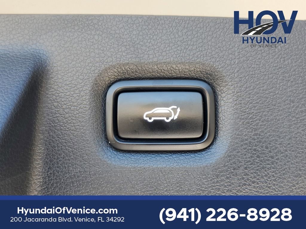 Certified 2020 Hyundai Santa Fe SEL image 18