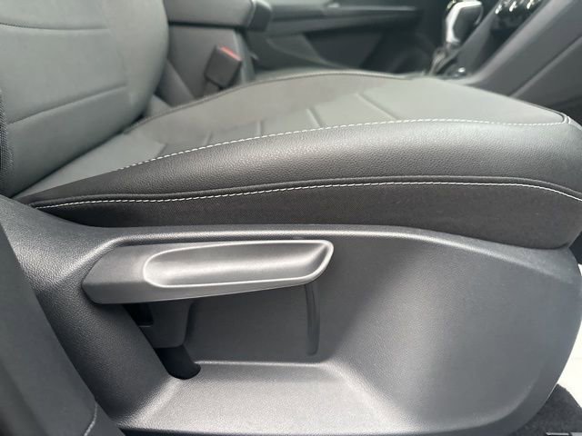 Used 2024 Volkswagen Taos SE image 15