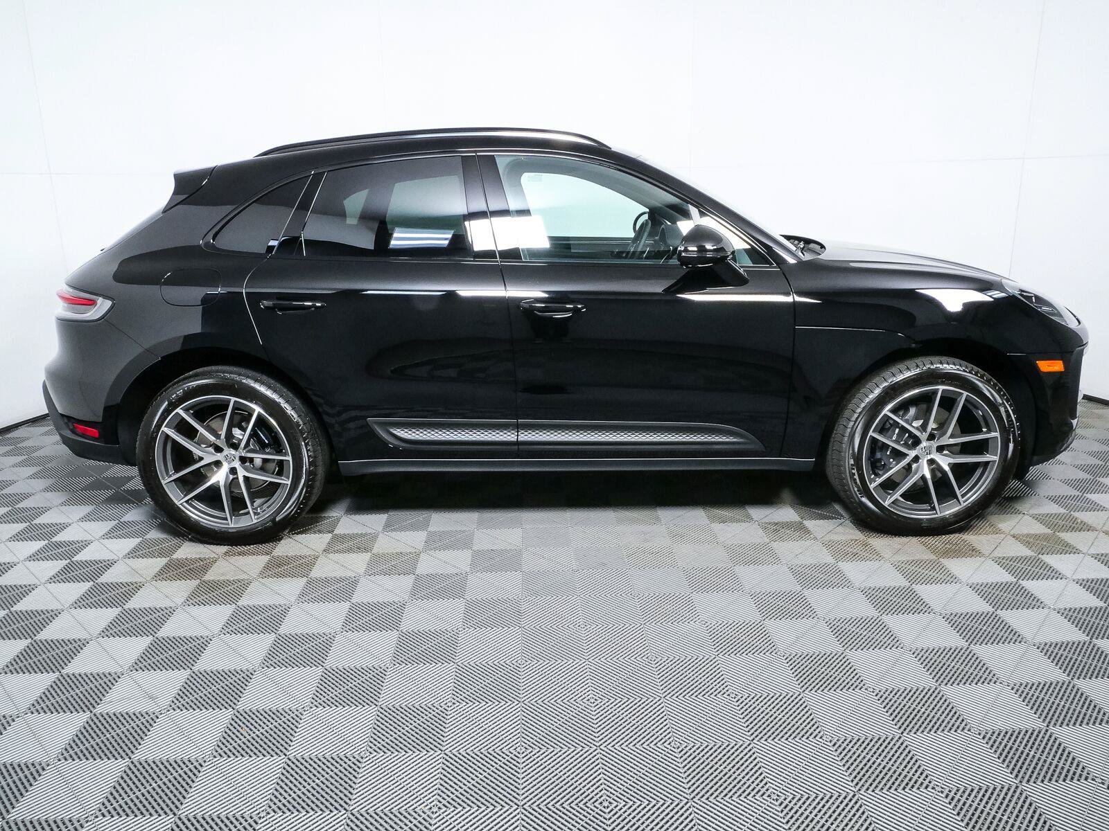 New 2026 Porsche Macan Turbo AWD/4WD image 29
