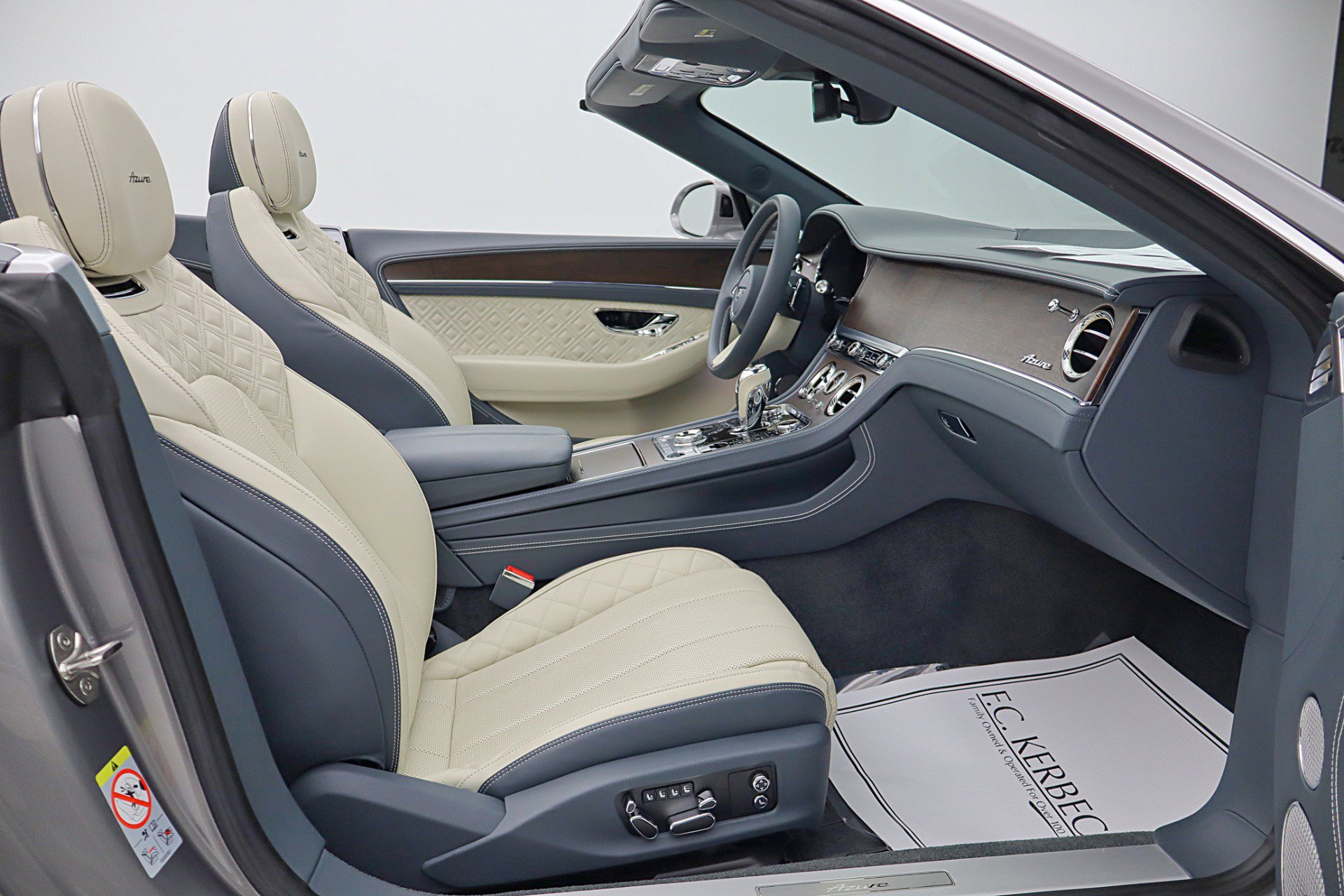 Used 2023 Bentley Continental GT Azure image 42