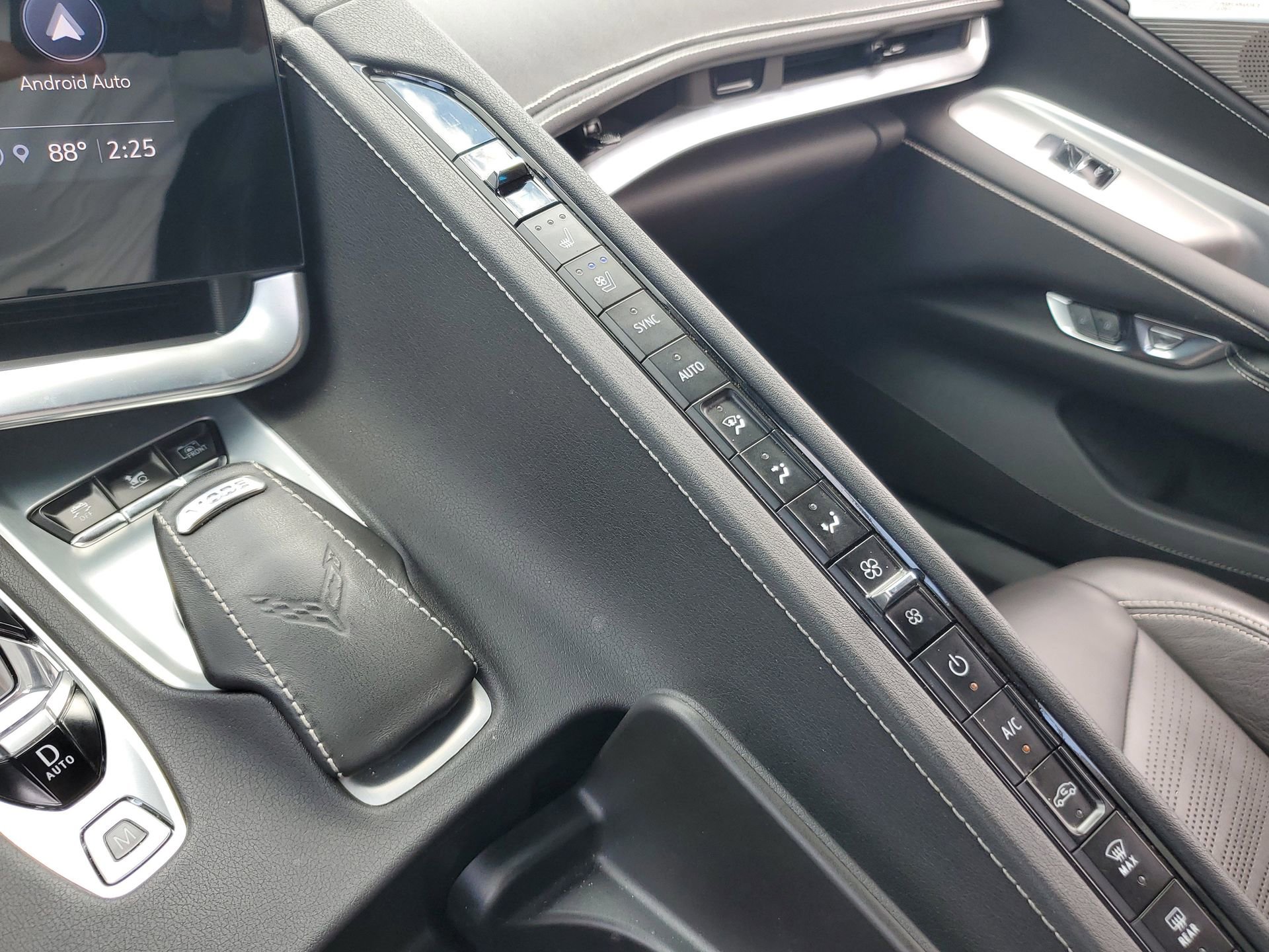 Used 2021 Chevrolet Corvette Stingray Preferred Cpe w/ Z51 Performance Package image 22