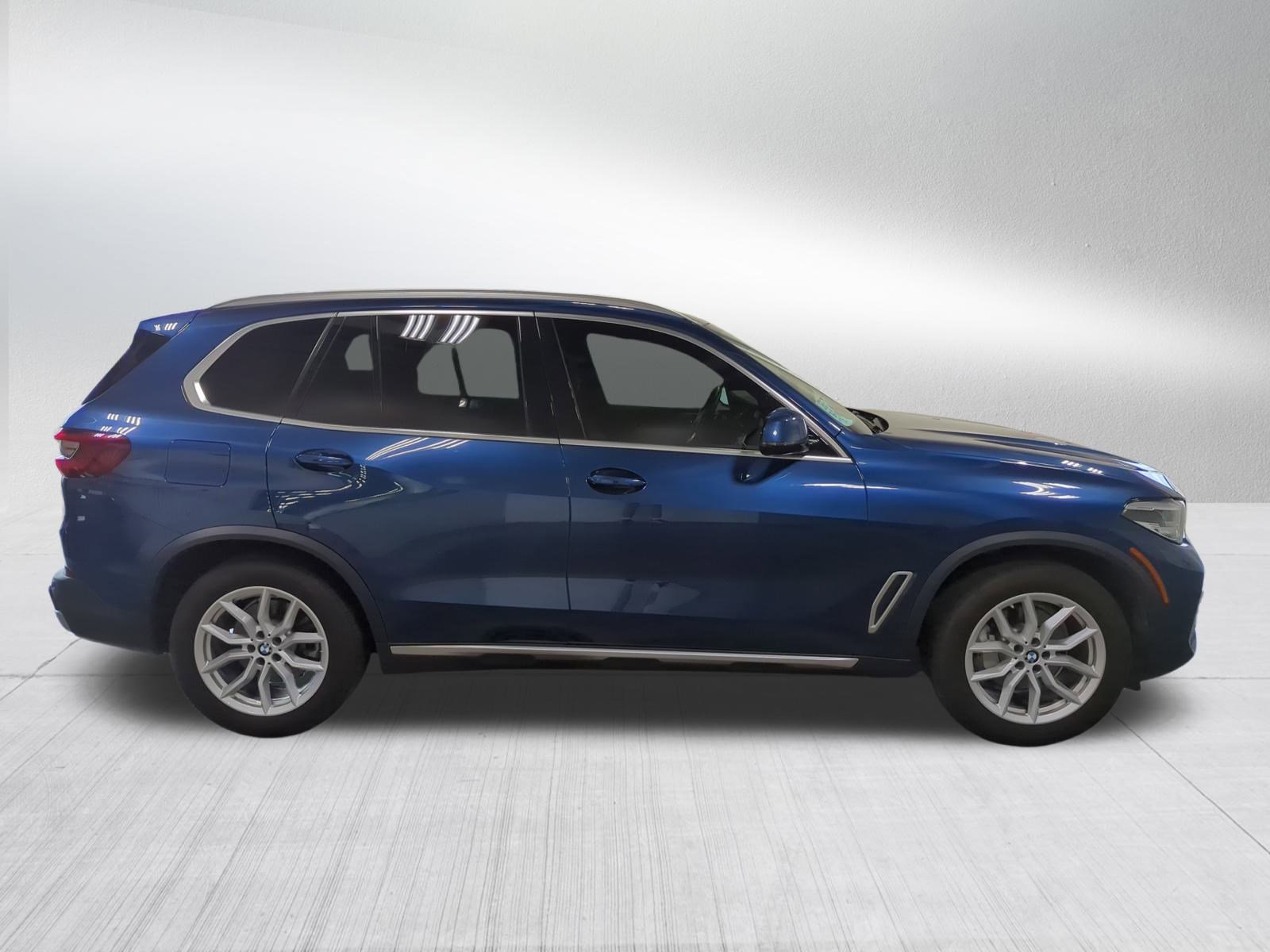 Used 2022 BMW X5 xDrive40i w/ Premium Package image 8