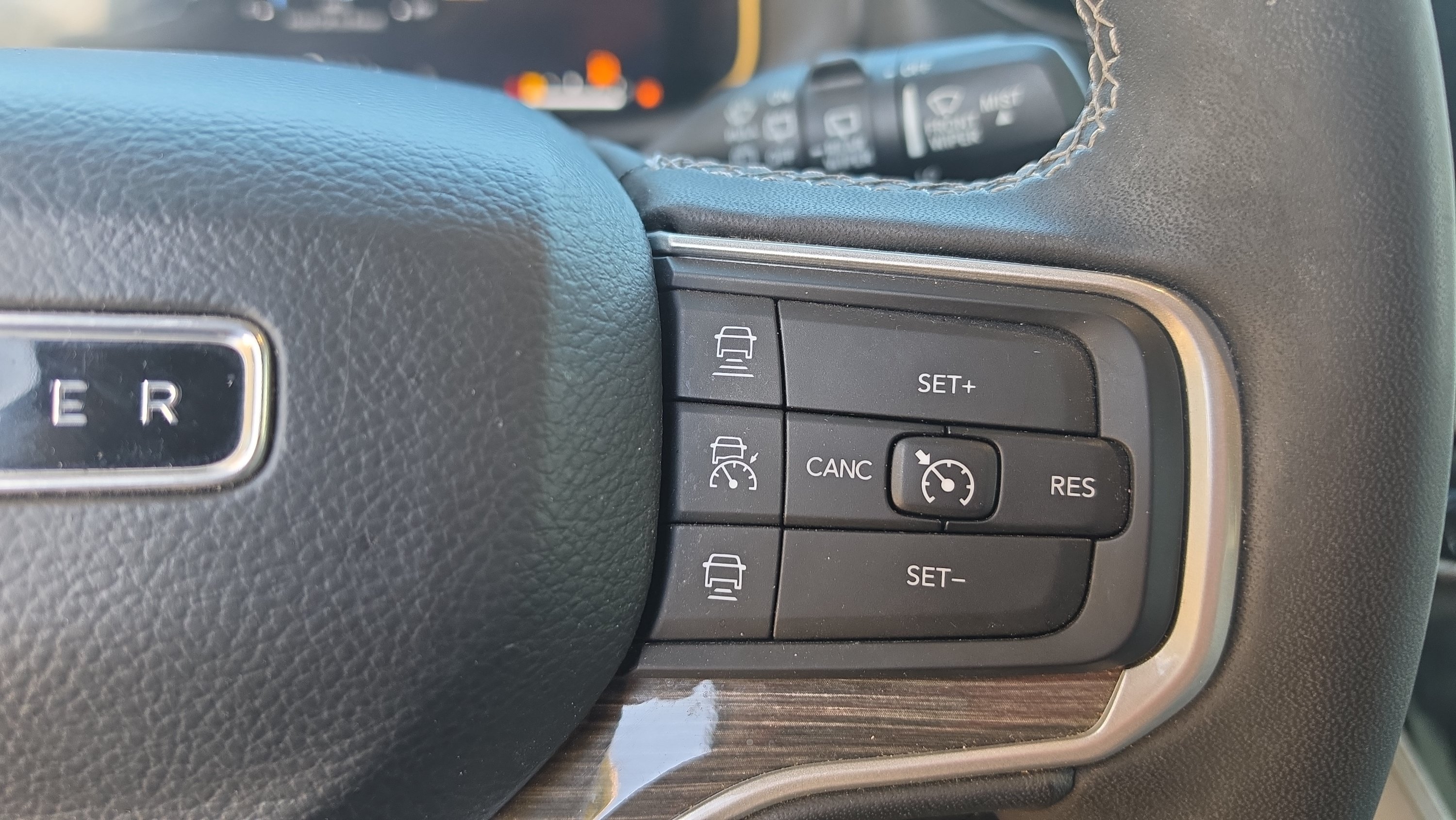 Used 2022 Jeep Wagoneer Series II AWD/4WD image 14