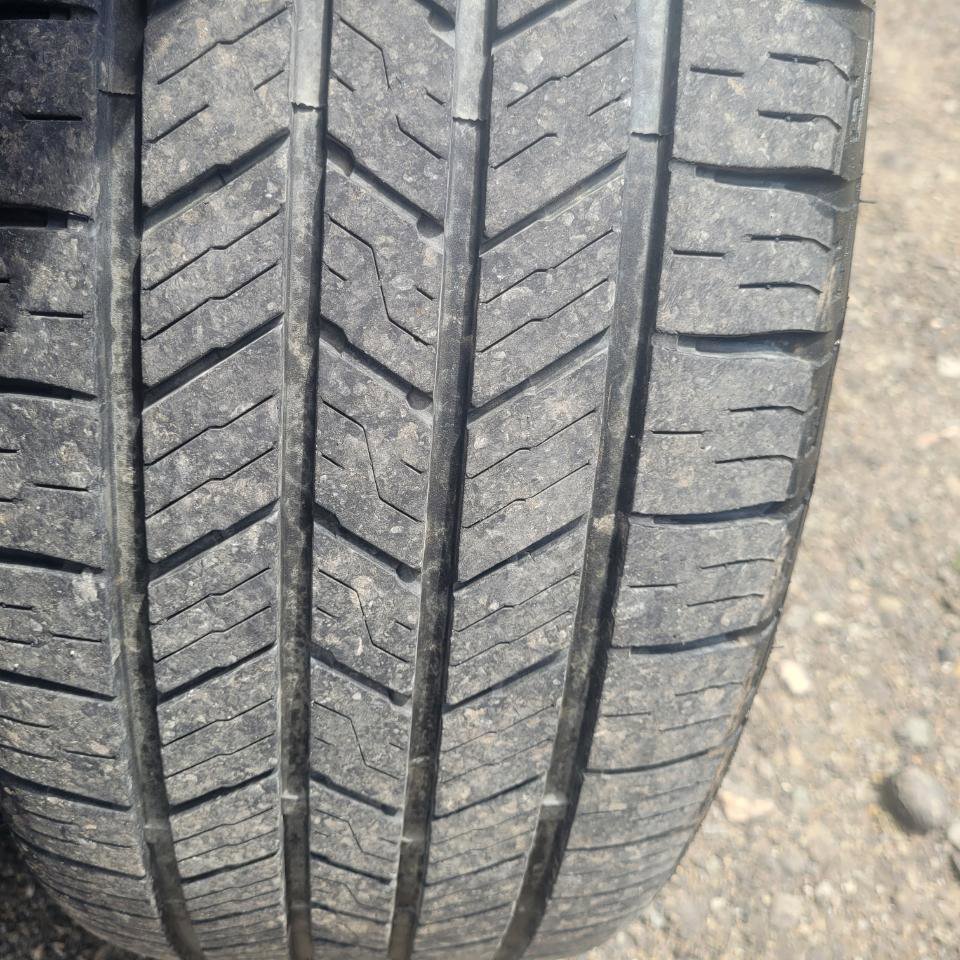 Used 2019 Ford Explorer XLT w/ Equipment Group 202A AWD/4WD image 48