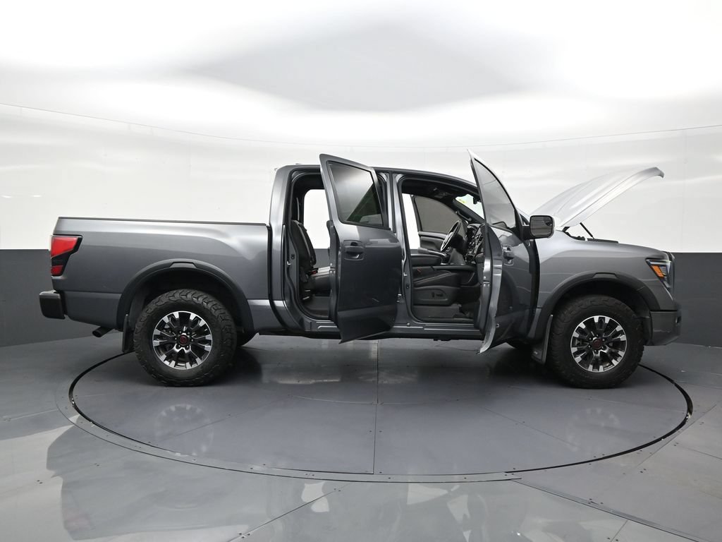Used 2023 Nissan Titan PRO-4X w/ Pro-4x Convenience Package AWD/4WD image 29