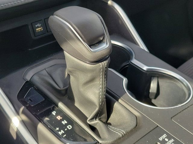 Used 2023 Toyota Highlander LE AWD/4WD image 25