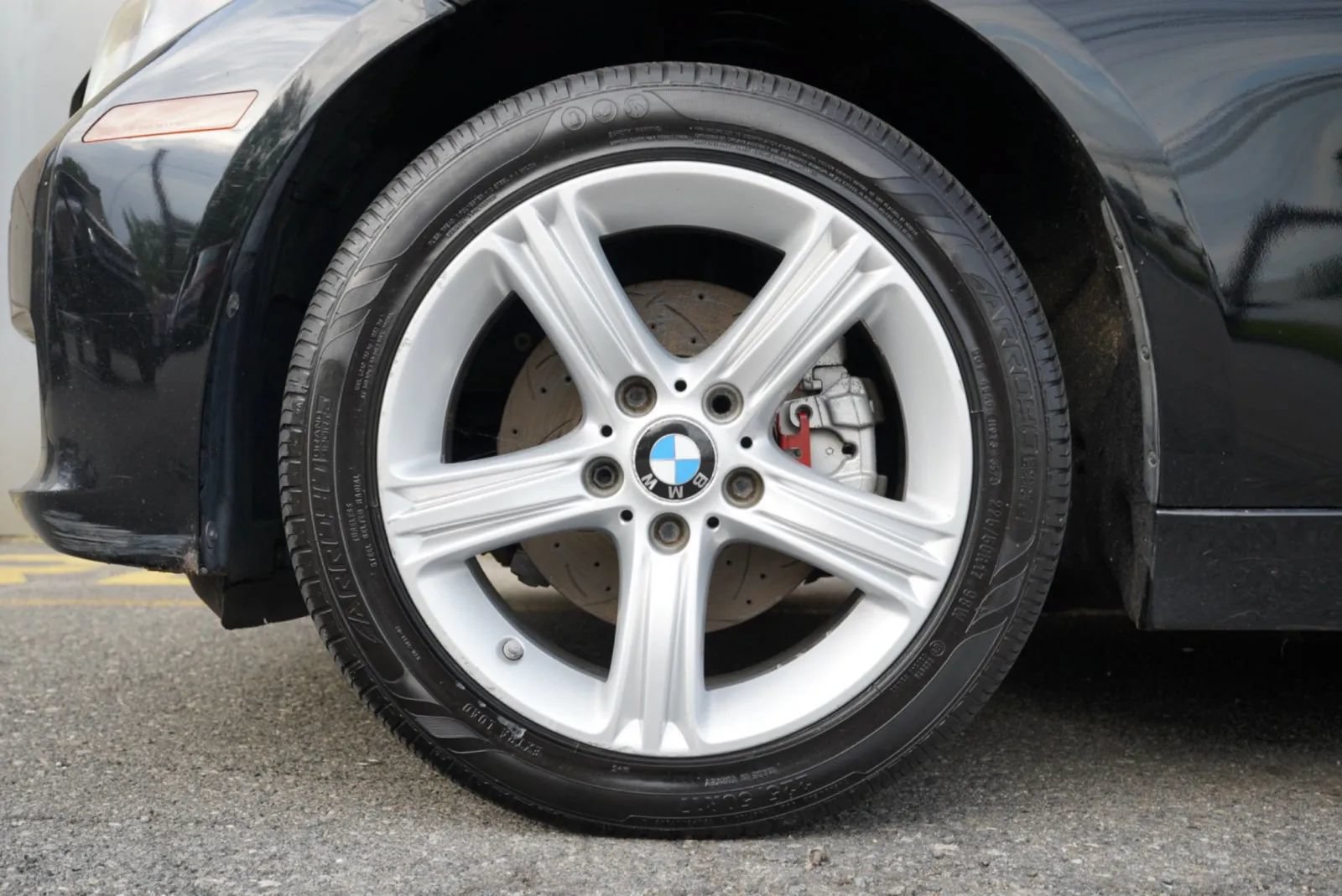 Used 2014 BMW 320i xDrive Sedan AWD/4WD image 11
